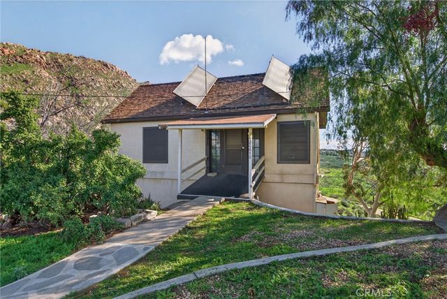 20682 Hill Top Drive, Riverside, CA 92507
