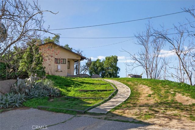 20682 Hill Top Drive, Riverside, CA 92507