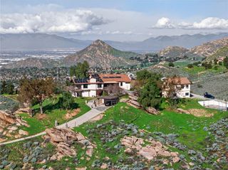 20682 Hill Top Drive, Riverside, CA 92507