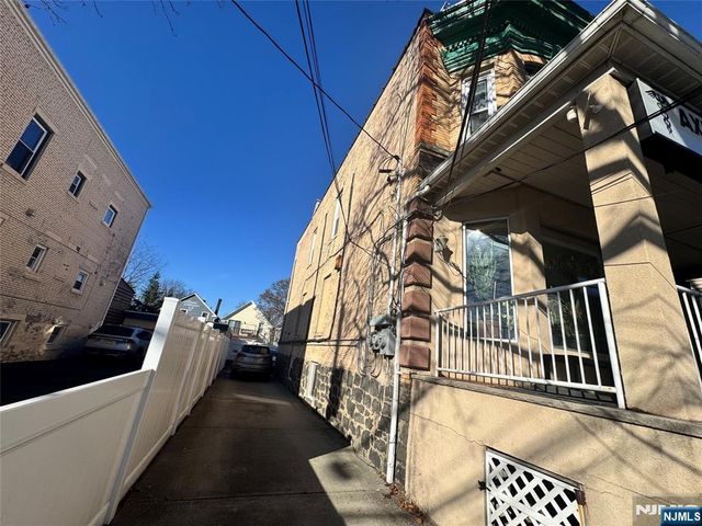 7633 Kennedy Boulevard, North Bergen, NJ 07047