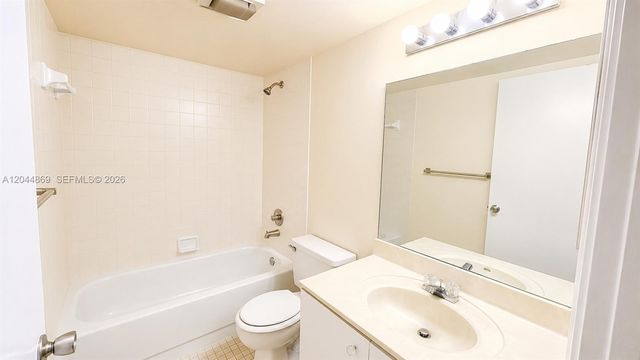 12900 SW 13th Street 413E, Pembroke Pines, FL 33027
