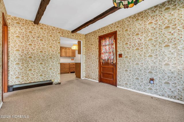 28 Shady Nook Drive, Toms River, NJ 08755