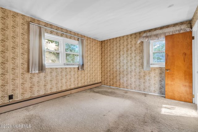 28 Shady Nook Drive, Toms River, NJ 08755
