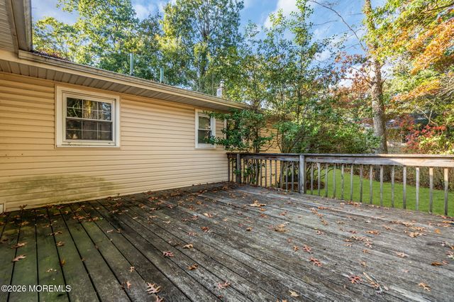 28 Shady Nook Drive, Toms River, NJ 08755