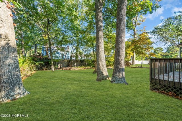 28 Shady Nook Drive, Toms River, NJ 08755