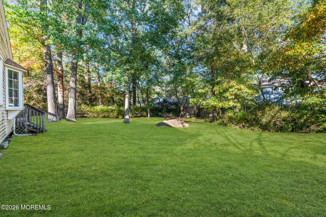 28 Shady Nook Drive, Toms River, NJ 08755