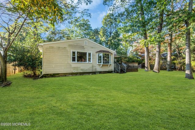 28 Shady Nook Drive, Toms River, NJ 08755