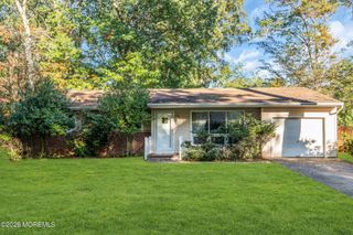 28 Shady Nook Drive, Toms River, NJ 08755