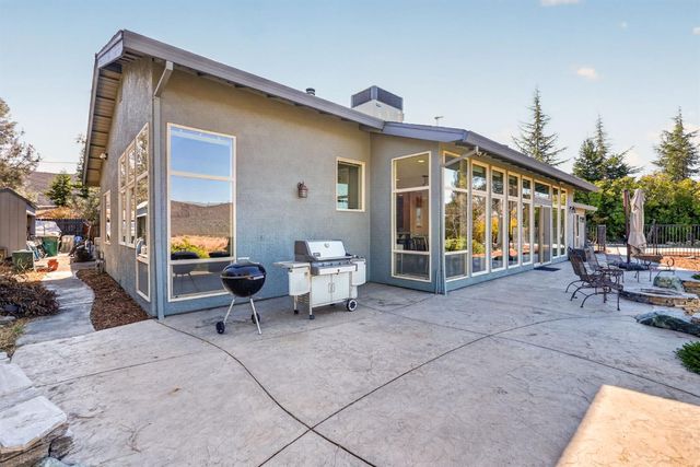 1436 Hidden Bridge Rd, El Dorado Hills, CA 95762