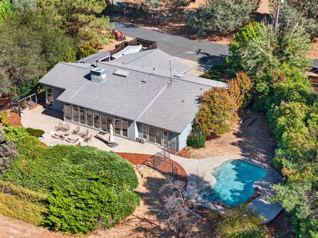 1436 Hidden Bridge Rd, El Dorado Hills, CA 95762