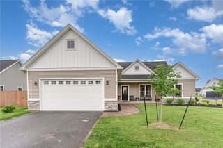 89 Steeplechase, Geneseo, NY 14454