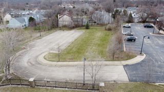 1188 E Algonquin Road, Algonquin, IL 60102