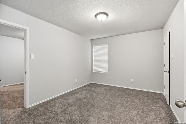 13012 Heathers Reef, St Hedwig, TX 78152