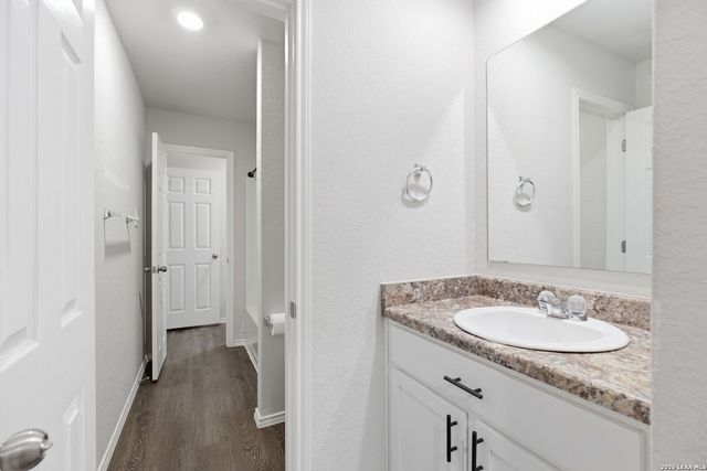 13012 Heathers Reef, St Hedwig, TX 78152