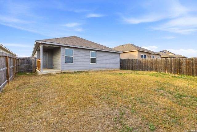 13012 Heathers Reef, St Hedwig, TX 78152