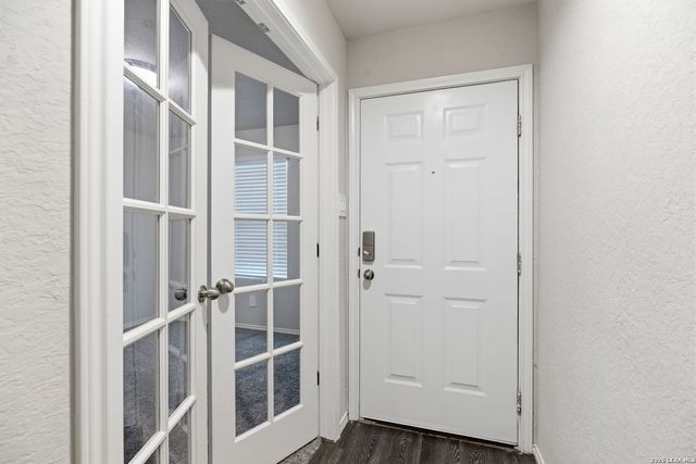 13012 Heathers Reef, St Hedwig, TX 78152