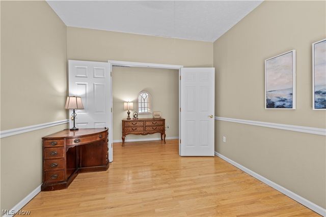 1936 Pembrooke Lane, Avon, OH 44011
