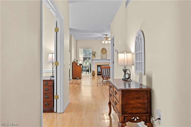 1936 Pembrooke Lane, Avon, OH 44011