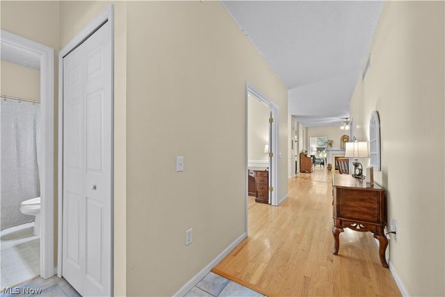 1936 Pembrooke Lane, Avon, OH 44011