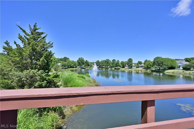 1936 Pembrooke Lane, Avon, OH 44011