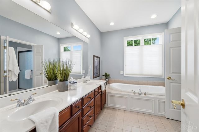 819 River Forest Drive, Hamilton Twp, OH 45039