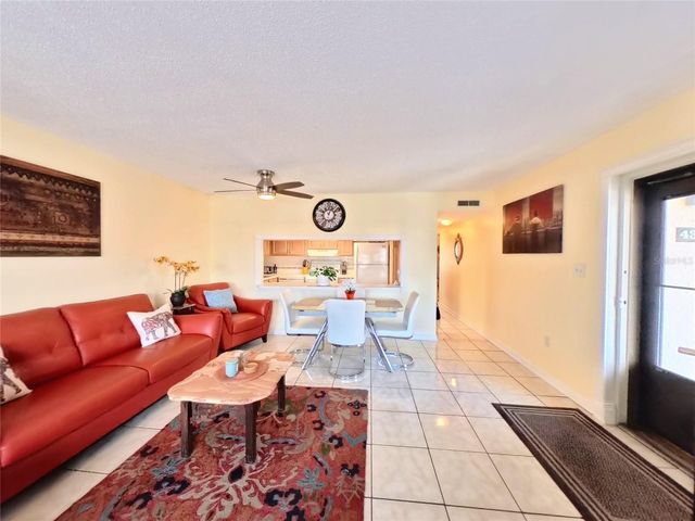 7701 STARKEY ROAD 436, Seminole, FL 33777