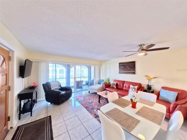 7701 STARKEY ROAD 436, Seminole, FL 33777
