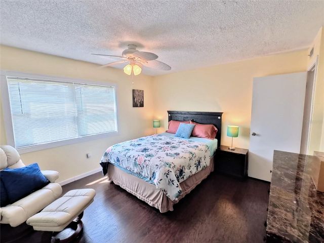 7701 STARKEY ROAD 436, Seminole, FL 33777