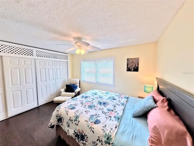 7701 STARKEY ROAD 436, Seminole, FL 33777
