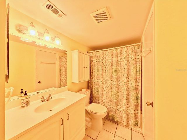 7701 STARKEY ROAD 436, Seminole, FL 33777