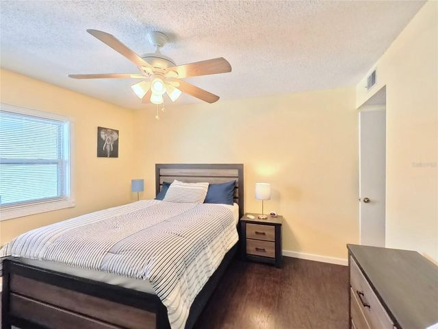 7701 STARKEY ROAD 436, Seminole, FL 33777