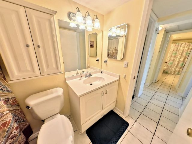 7701 STARKEY ROAD 436, Seminole, FL 33777