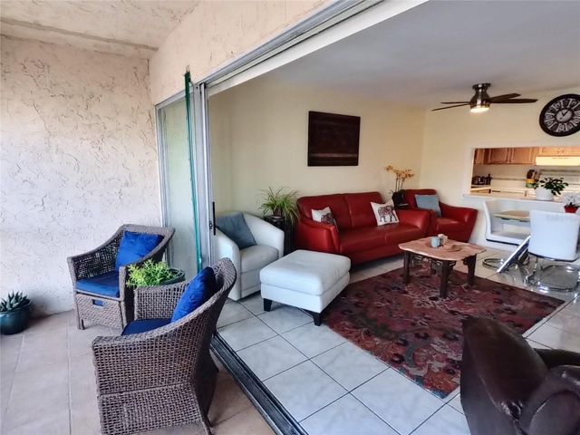 7701 STARKEY ROAD 436, Seminole, FL 33777