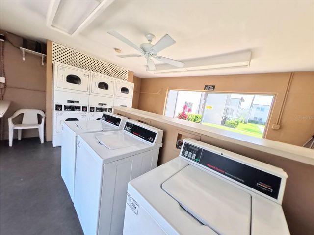 7701 STARKEY ROAD 436, Seminole, FL 33777