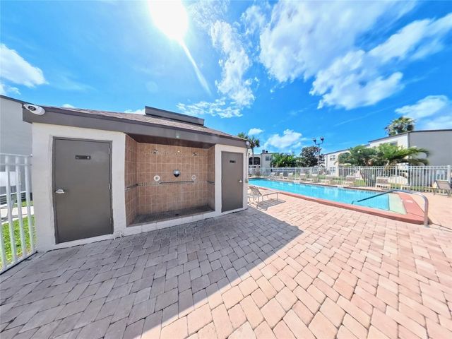 7701 STARKEY ROAD 436, Seminole, FL 33777