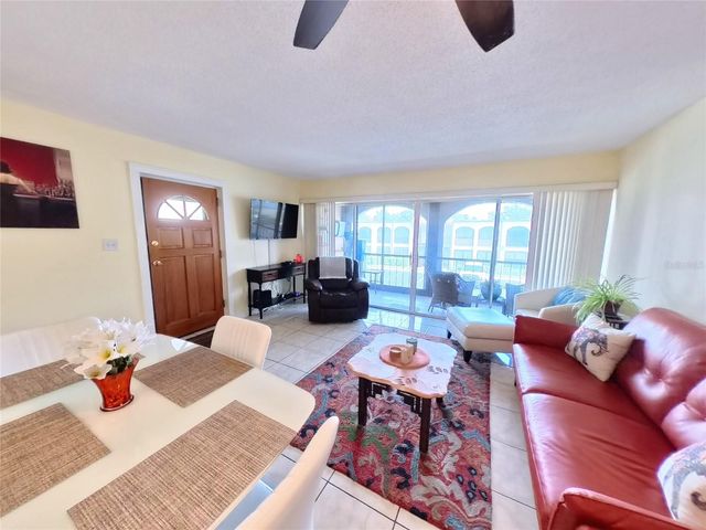 7701 STARKEY ROAD 436, Seminole, FL 33777
