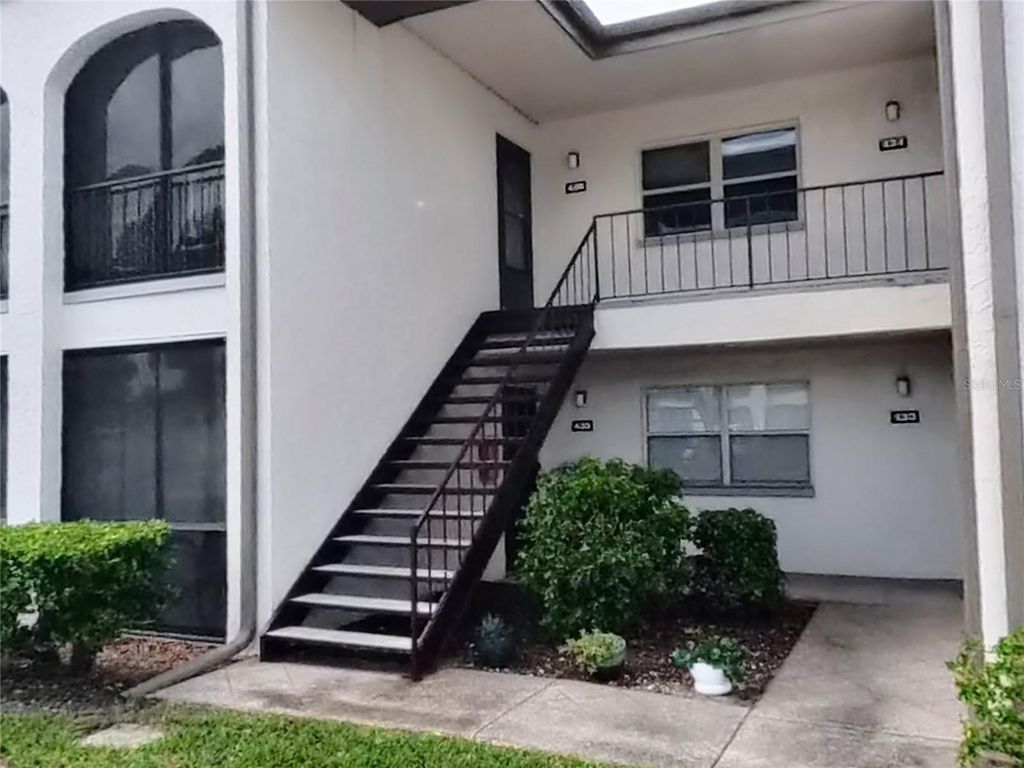 7701 STARKEY ROAD 436, Seminole, FL 33777