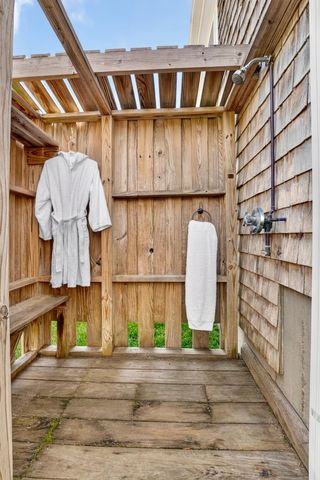 19 Whig Street, Dennis, MA 02638