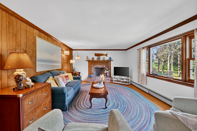 19 Whig Street, Dennis, MA 02638