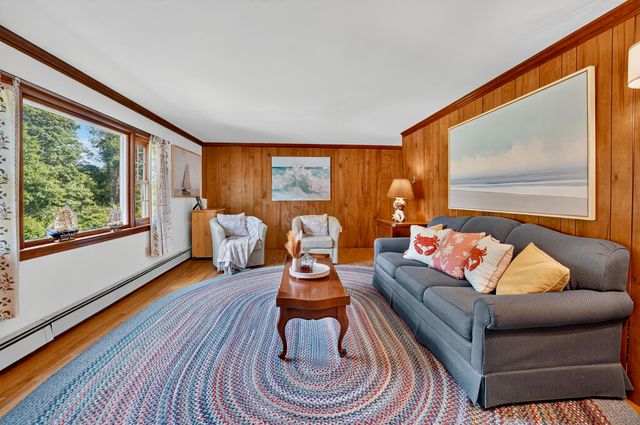 19 Whig Street, Dennis, MA 02638