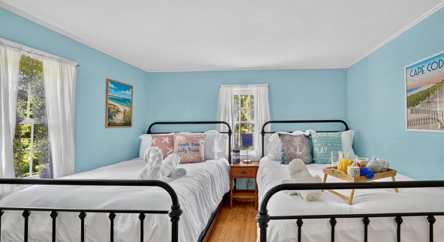 19 Whig Street, Dennis, MA 02638