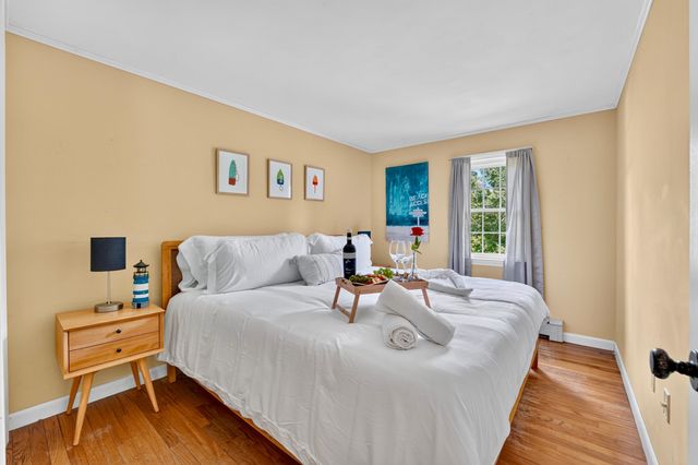 19 Whig Street, Dennis, MA 02638