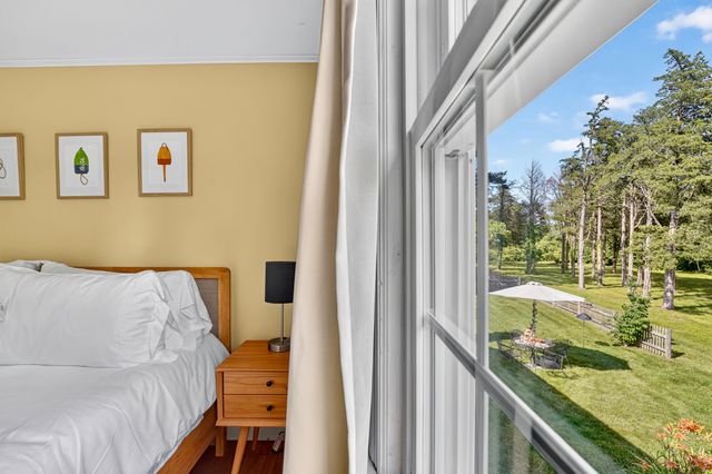 19 Whig Street, Dennis, MA 02638