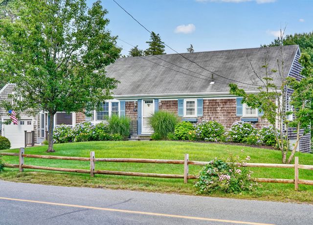 19 Whig Street, Dennis, MA 02638