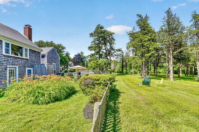 19 Whig Street, Dennis, MA 02638