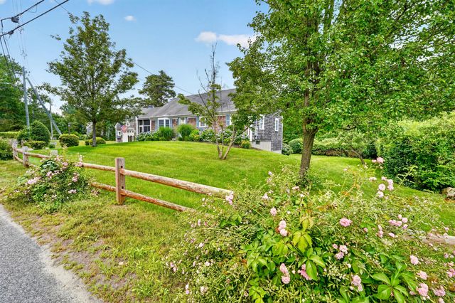 19 Whig Street, Dennis, MA 02638