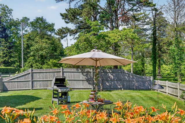 19 Whig Street, Dennis, MA 02638