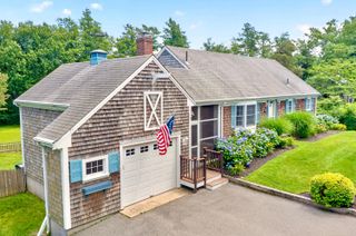 19 Whig Street, Dennis, MA 02638