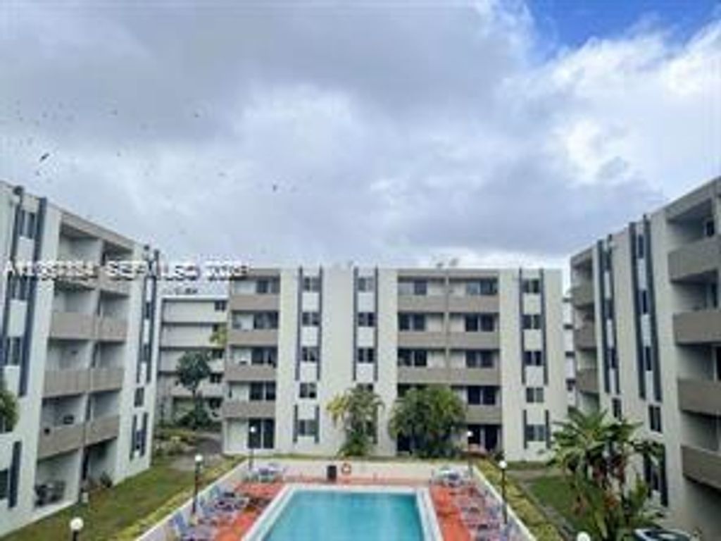 10000 NW 80th Court 2337, Hialeah Gardens, FL 33016