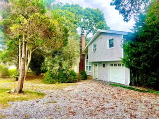 16 Lilac Road, Westhampton Beach, NY 11978